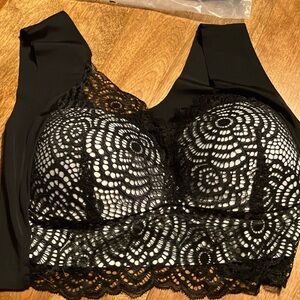 🌈 NWT Fashion Bar padded lace bra with wide straps M